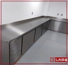 Armário inox para laboratório