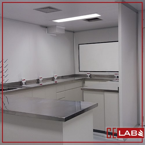 Bancada de inox para laboratório