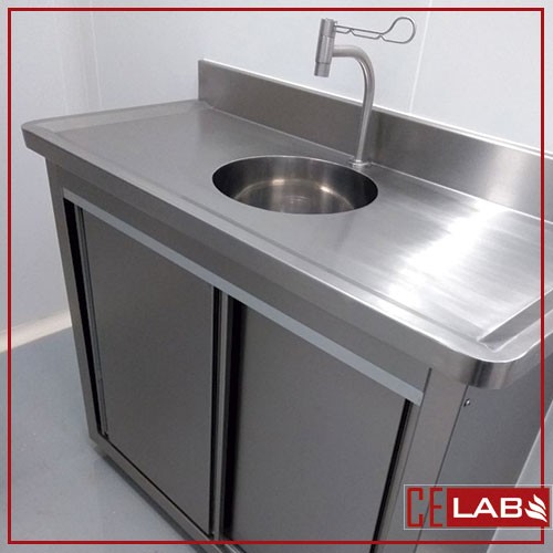 Bancada de inox para laboratório